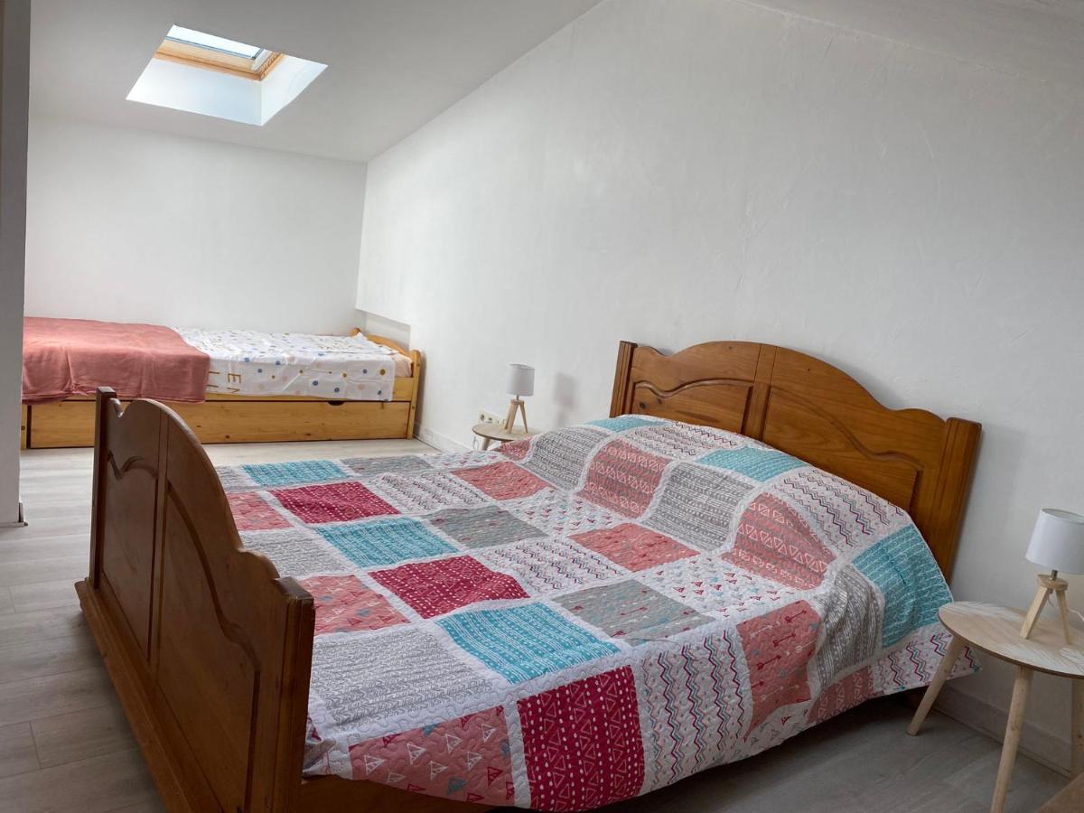 Location De Vacances Alenya Luaran gambar